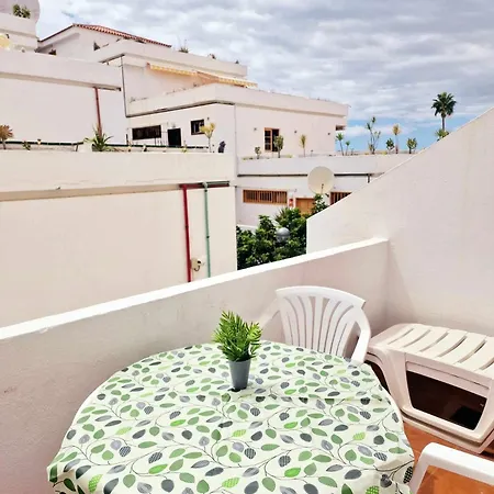 Comfortable Centrally Located Playa Feñabe