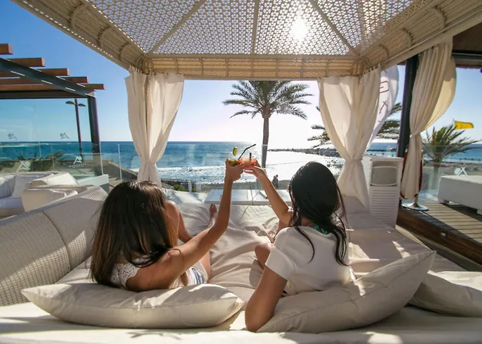 דירה Comfortable Centrally Located