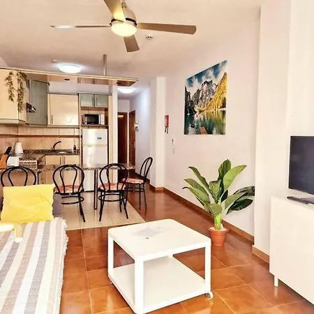 Apartament Comfortable Centrally Located Playa Feñabe